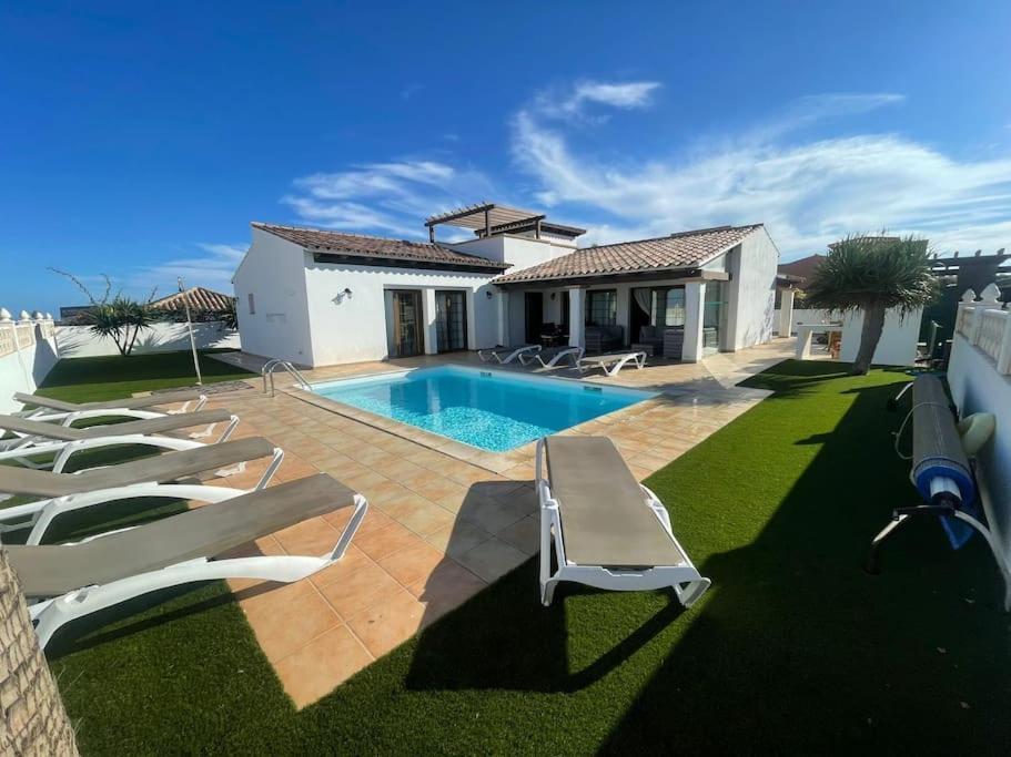 Stunning Villa Amanecer Коралео Екстериор снимка