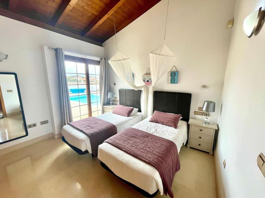 Stunning Villa Amanecer Коралео Екстериор снимка